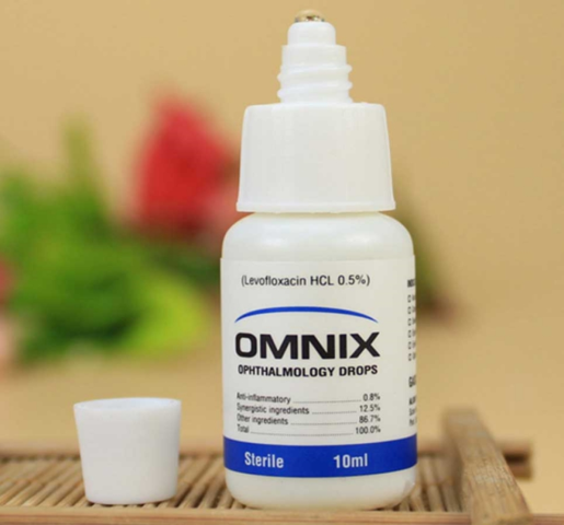 Dung dịch nhỏ mắt chuyên dụng Alkin Omnix hỗ trợ phục hồi loét giác mạc cho chó mèo.